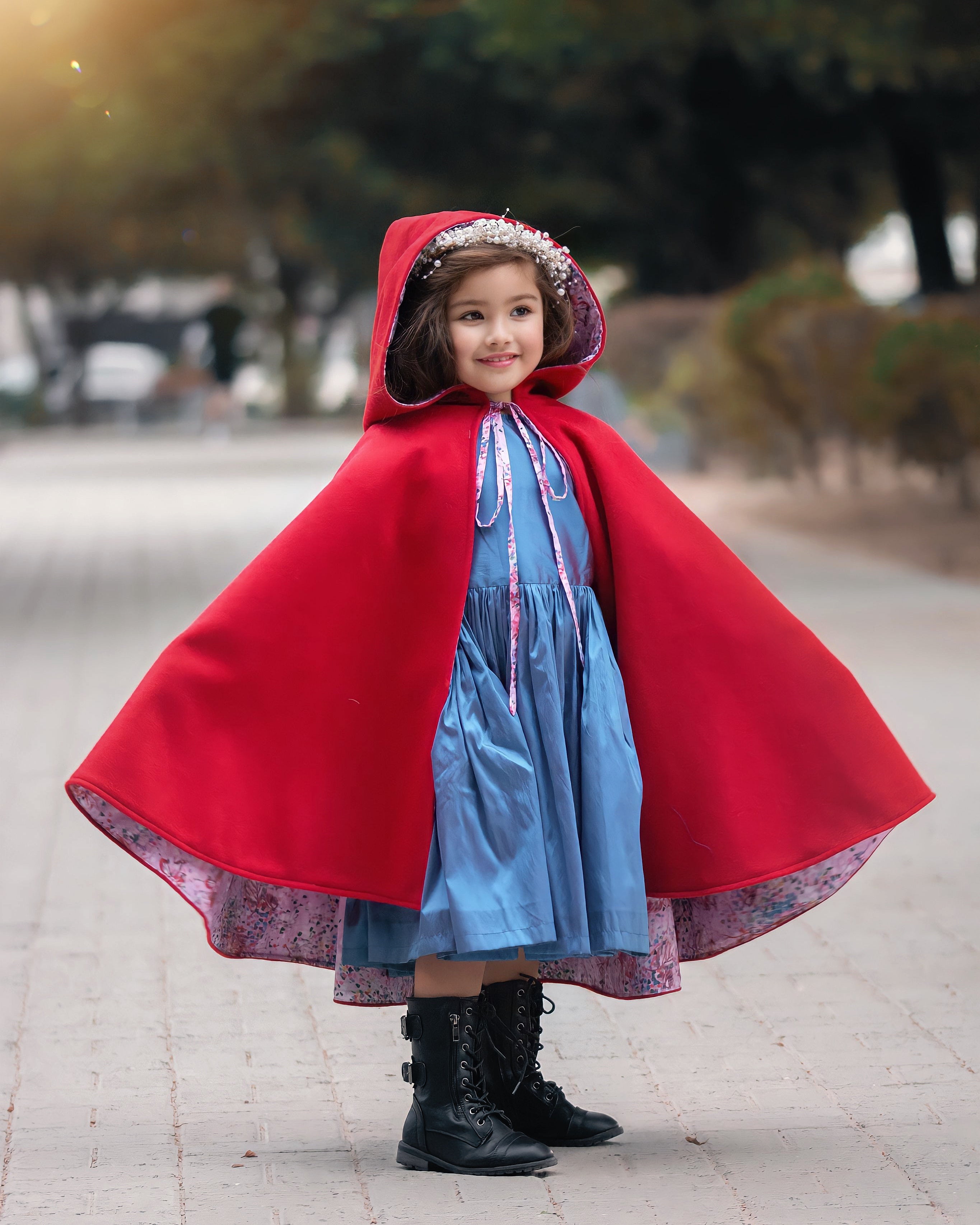 Victoria Cape - Red